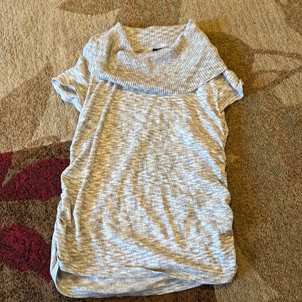 Apt. 9 short sleeve cowl neck sweater, size L,